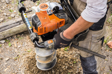 Świder glebowy Stihl BT 131 1,9KM z hamulecem