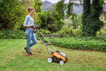 Wertykulator akumulatorowy Stihl RLA 240 bez akumulatora i ładowarki